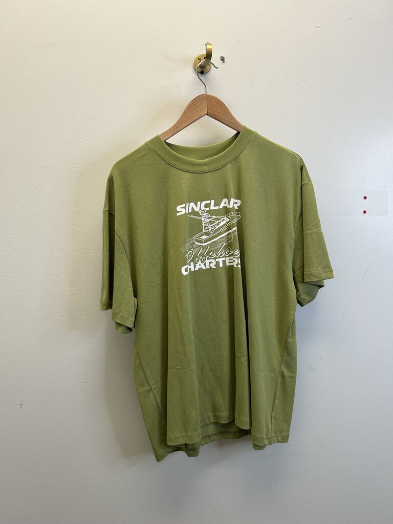 New Sinclair Green charters Tee Size XL