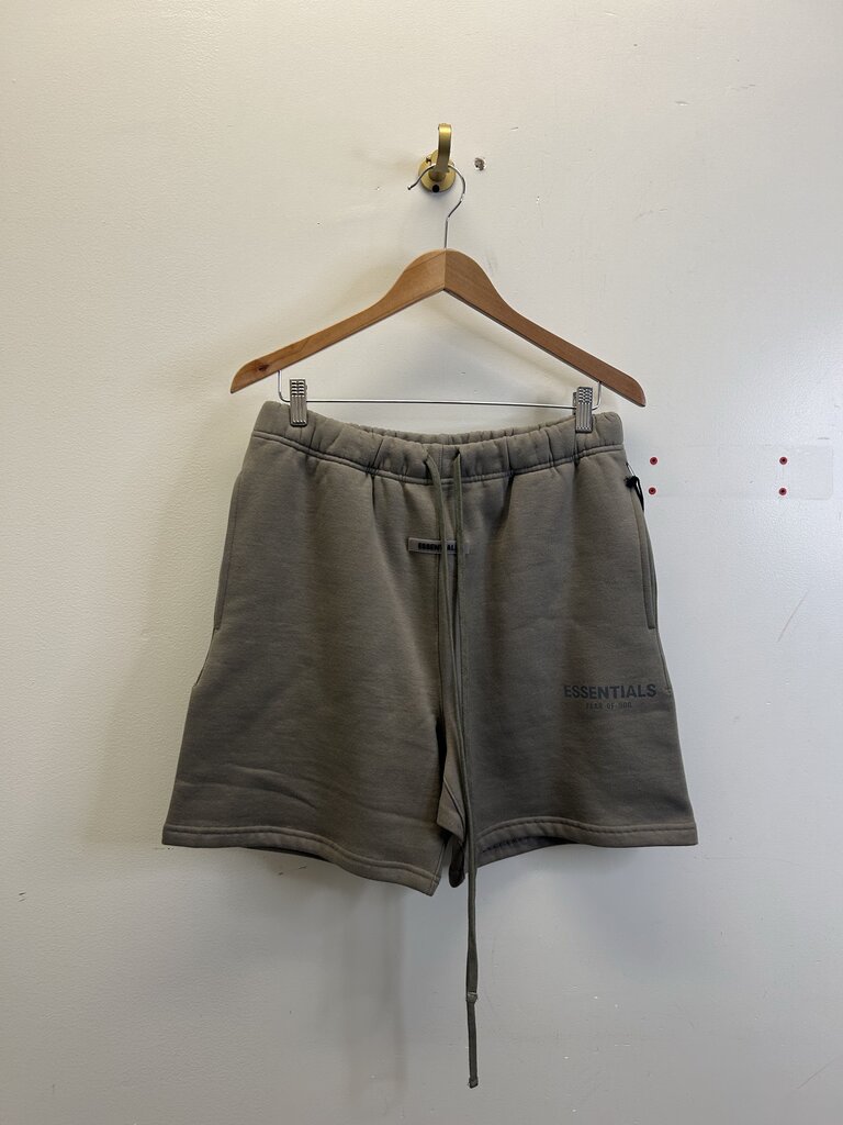 New Essentials Plum Shorts Size XL
