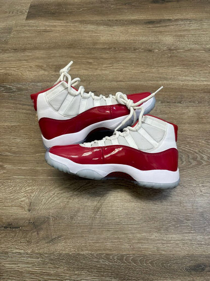 Preowned Jordan 11 Cherry sz.8(NO BOX)
