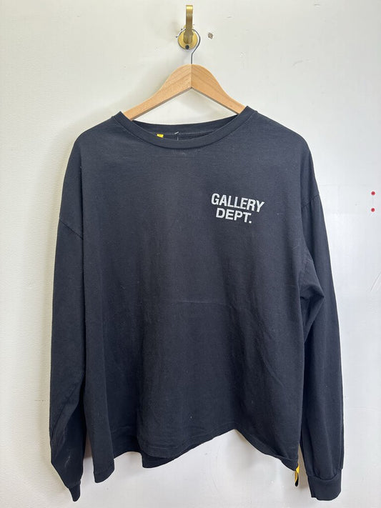 Preowned Gallery Dept. Black Tee Size Large