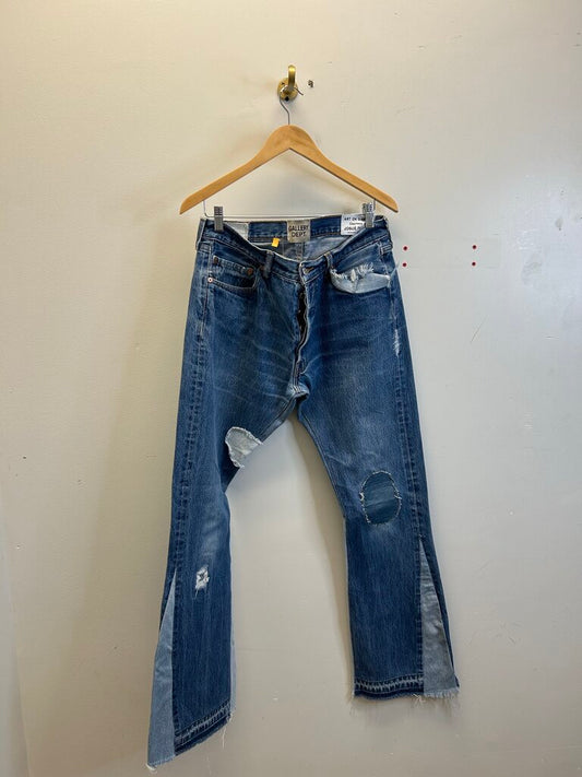 Preowned Gallery Dept. Lightwash Flare Patch Denim Size 32