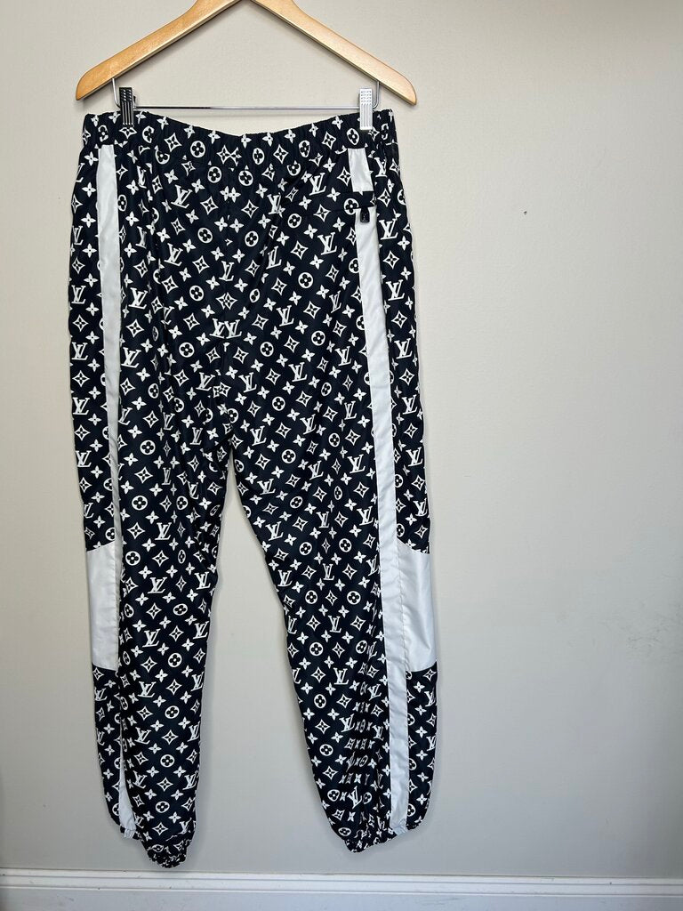 New Louis Vuitton Monogram Nylon Black Sweatpants Size 56 (XXL)