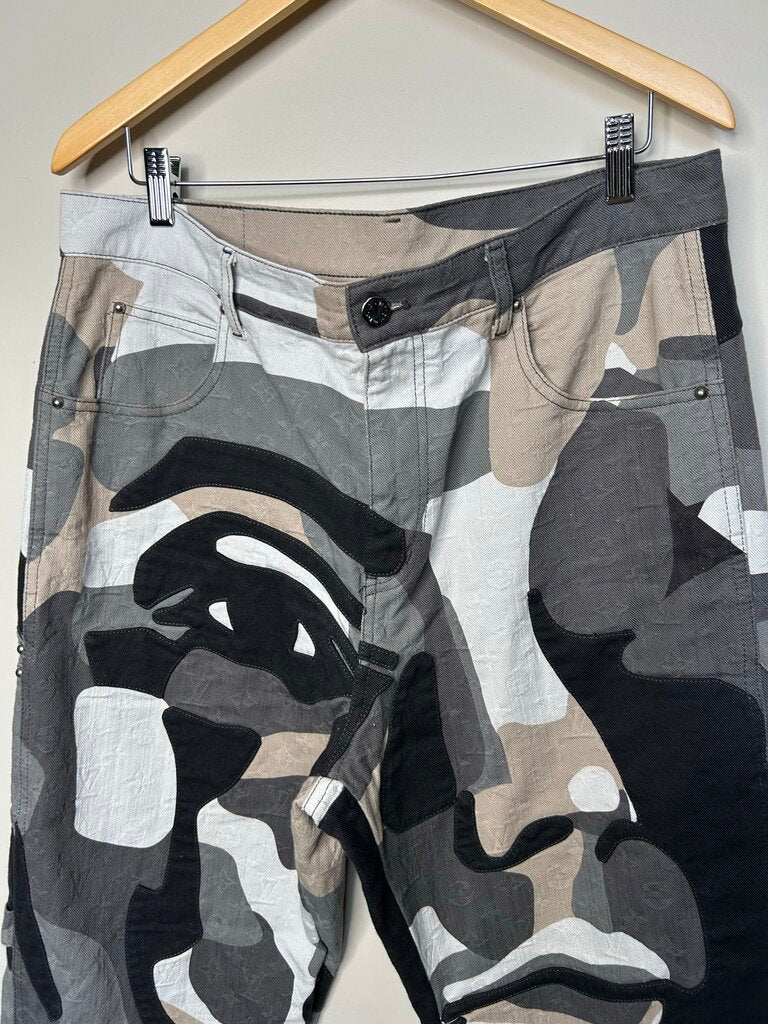 Preowned Louis Vuitton Kid Super Grey Camo Denim Size 34