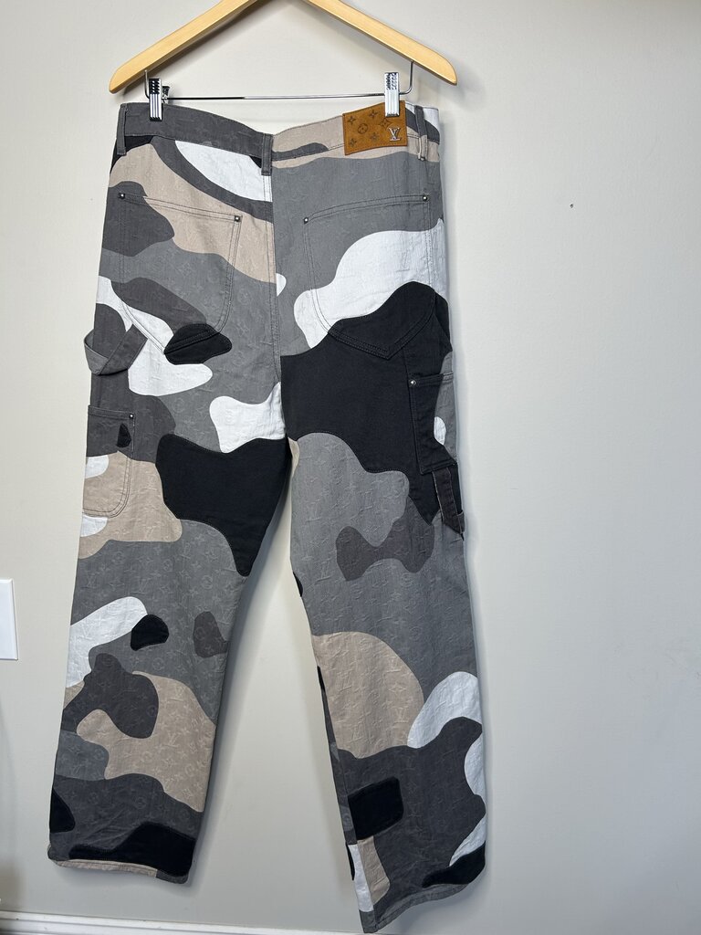 Preowned Louis Vuitton Kid Super Grey Camo Denim Size 34
