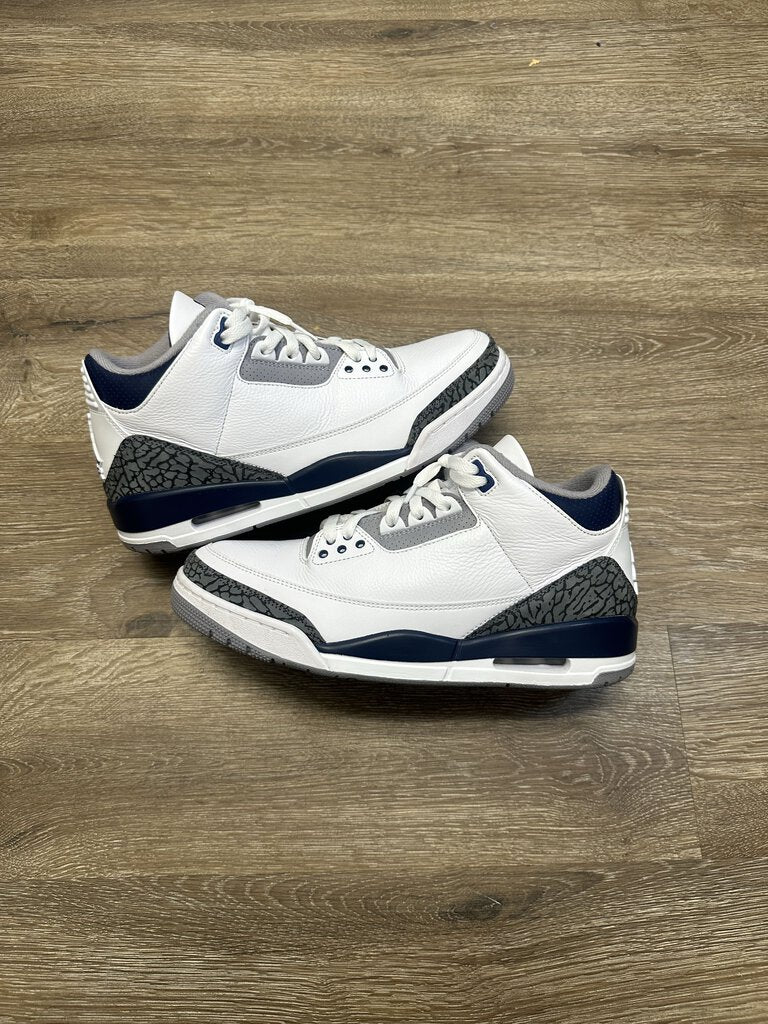 Preowned Jordan 3 Midnight Navy sz.10