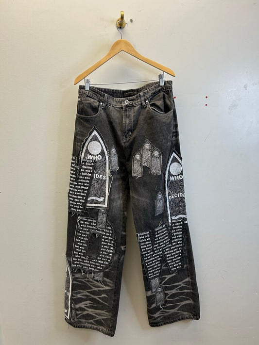 Preowned WDW Grey Word Denim Size 34