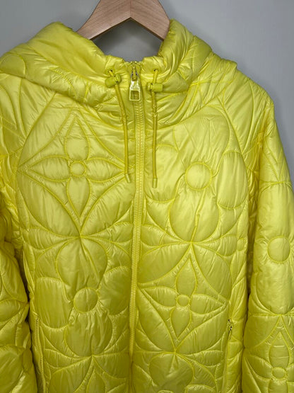 Preowned Louis Vuitton Floral Puffer Zip Yellow sz.56