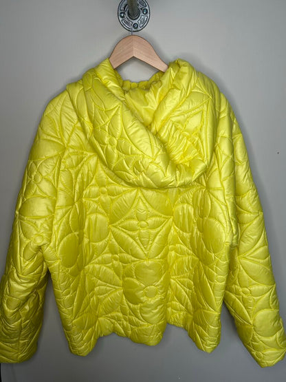 Preowned Louis Vuitton Floral Puffer Zip Yellow sz.56