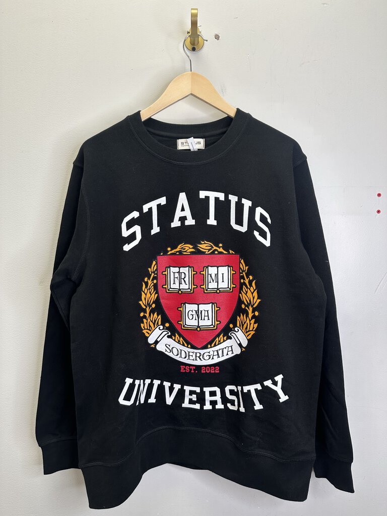 New Status Black Crewneck Size XLarge