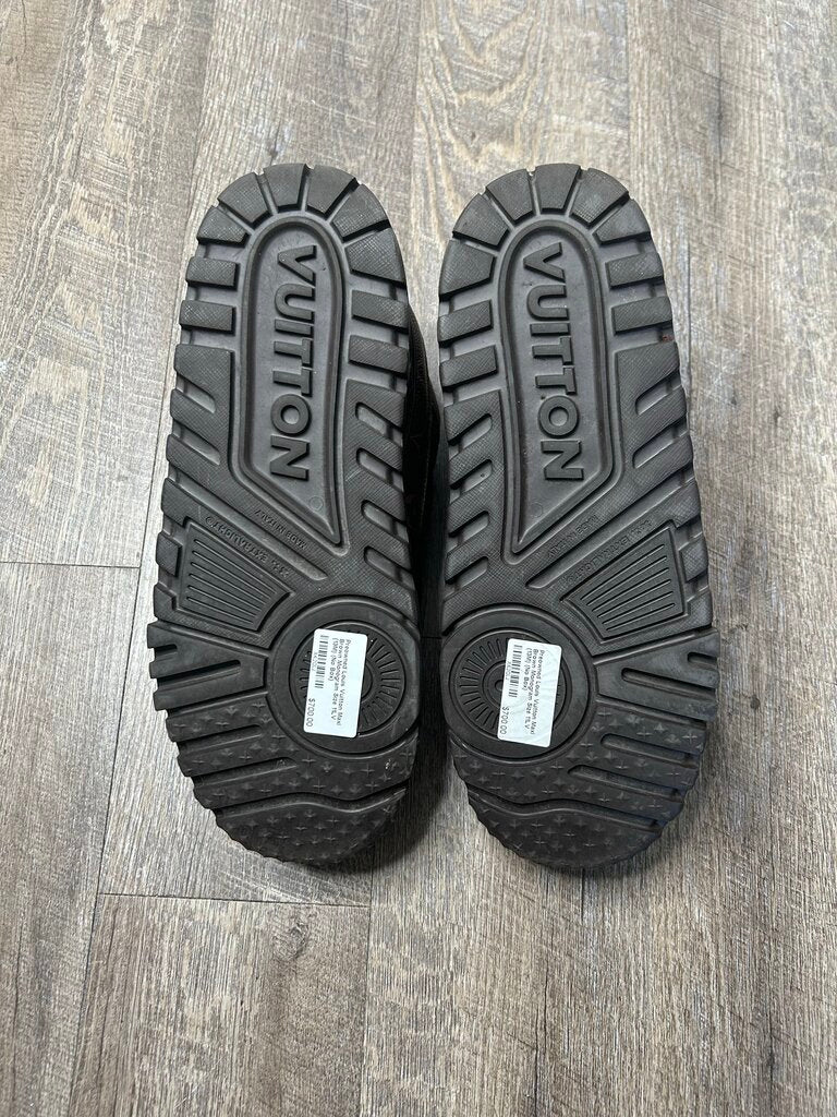 Preowned Louis Vuitton Maxi Brown Monogram Size 11LV (13M) (No Box)