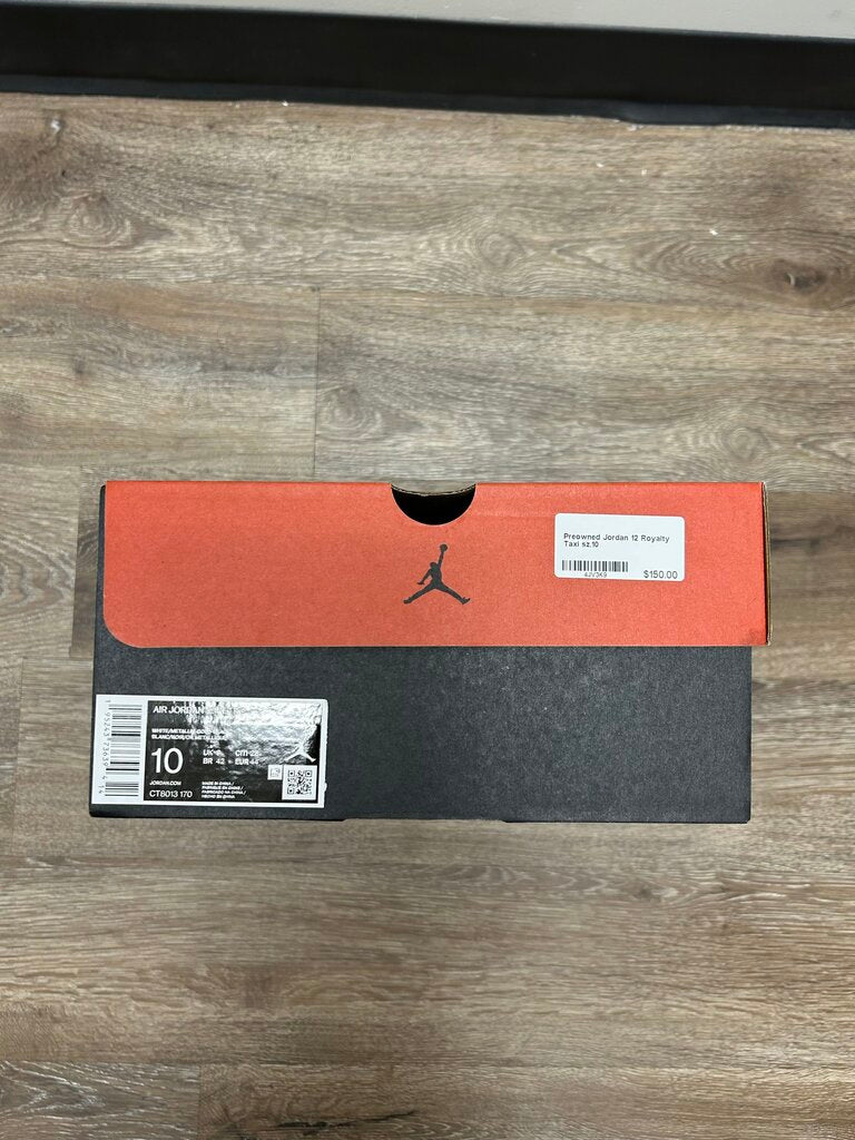Preowned Jordan 12 Royalty Taxi sz.10