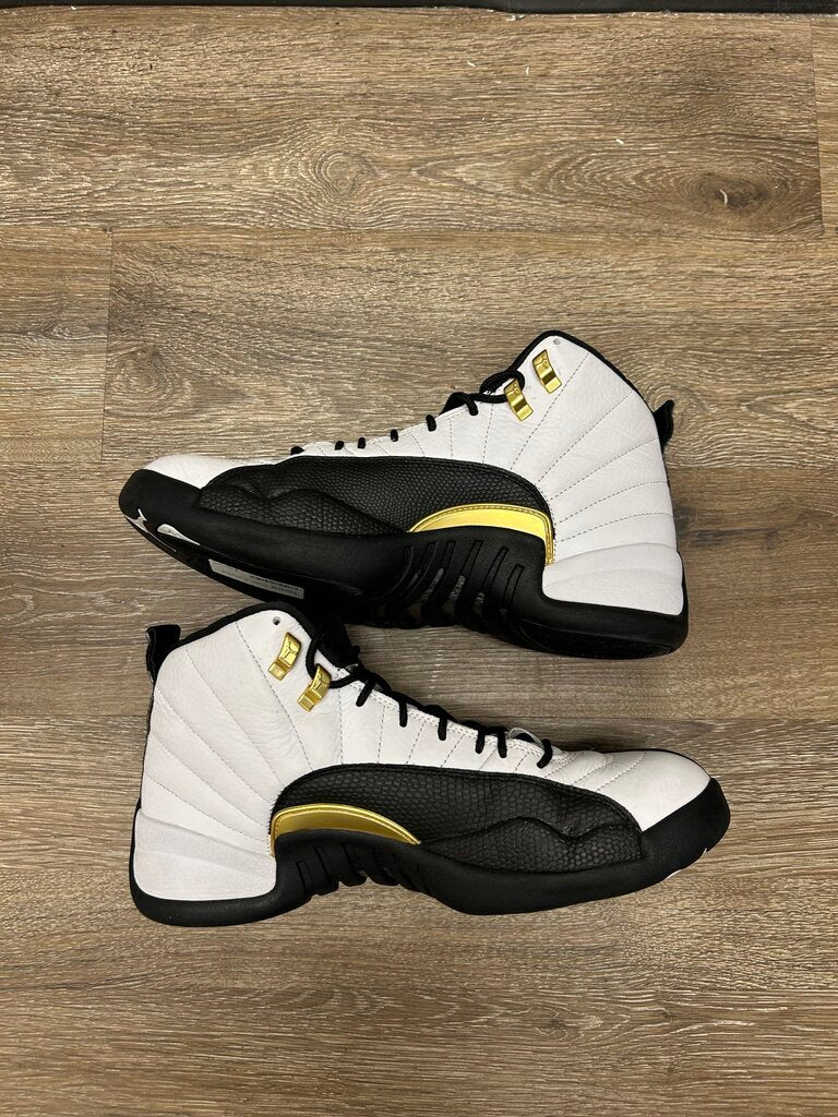 Preowned Jordan 12 Royalty Taxi sz.10