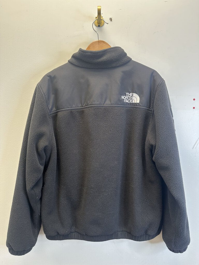 Preowned Supreme TNF Black Fleece Size Large