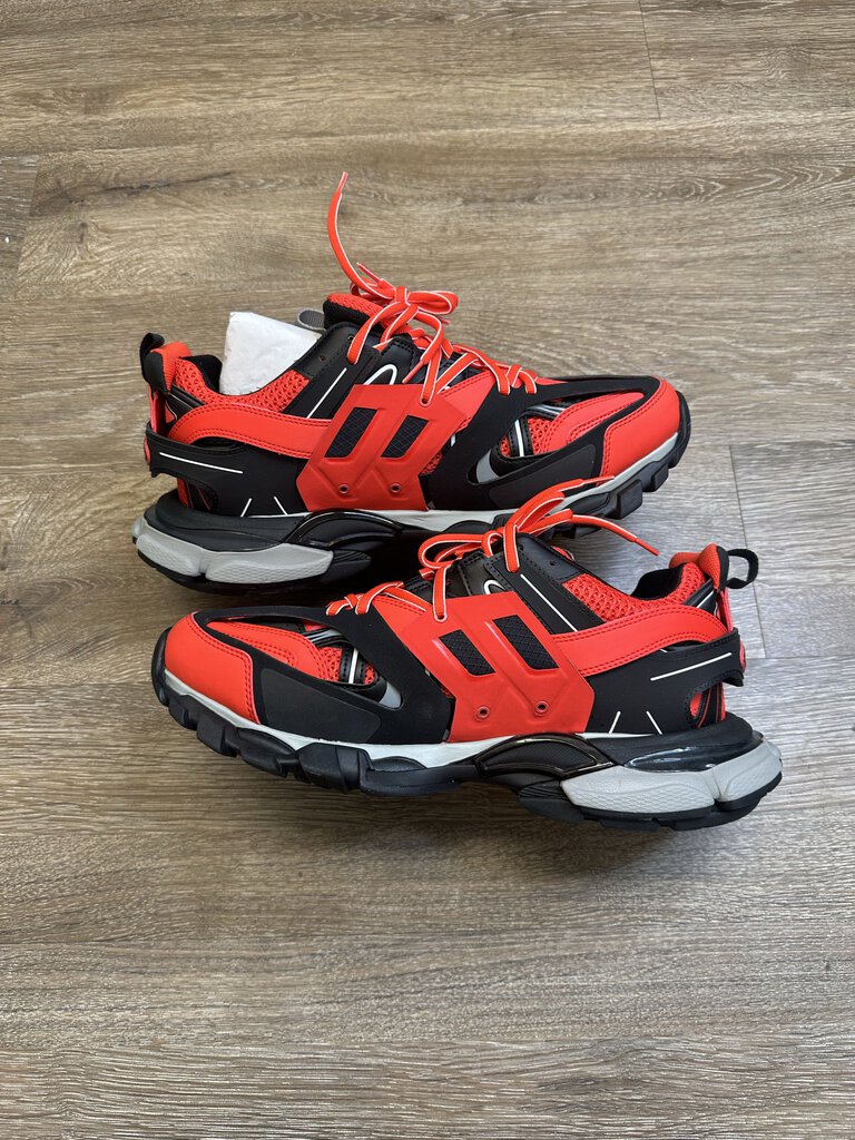 Preowned Balenciaga Track Red & Black sz.44