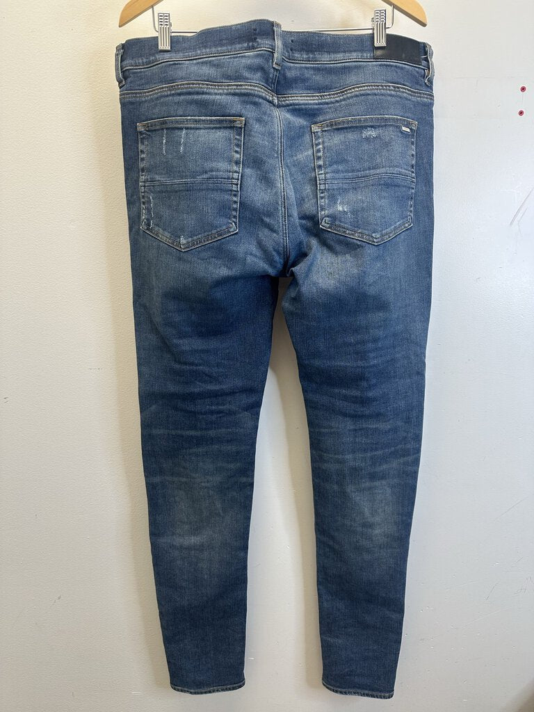 Preowned Amiri Midwash Black Knee size 38