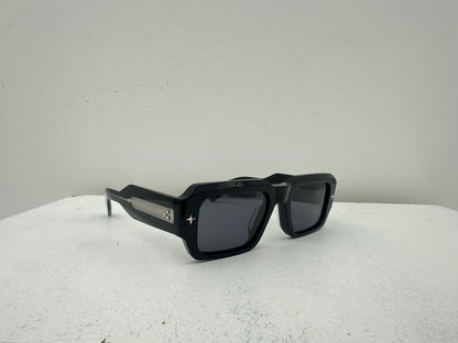 Status Black Frames