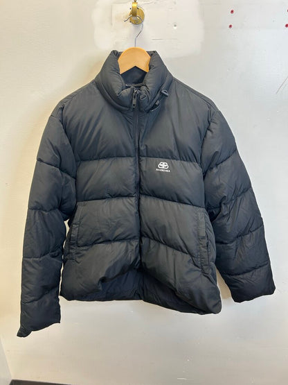 Preowned Balenciaga Black puffer Cropped Size S/M