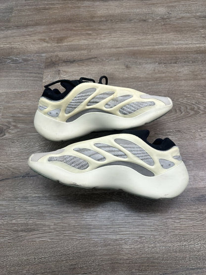 Preowned Yeezy 700 V3 Grey Cream Size 12 (No Box)