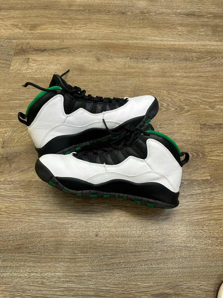 Preowned Jordan 10 Court Green Size 9.5