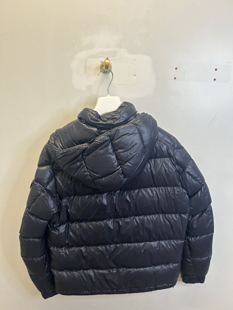 Preowned Moncler Navy Puffer Size 3