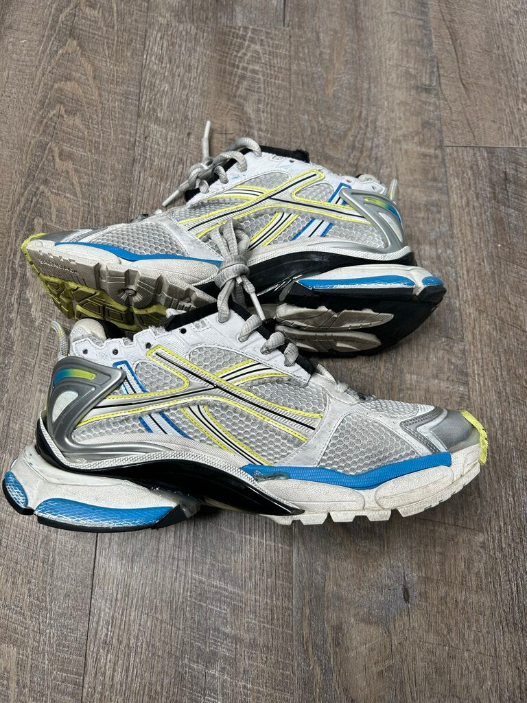 Preowned Balenciaga Runner White Blue Size 42 (No Box)