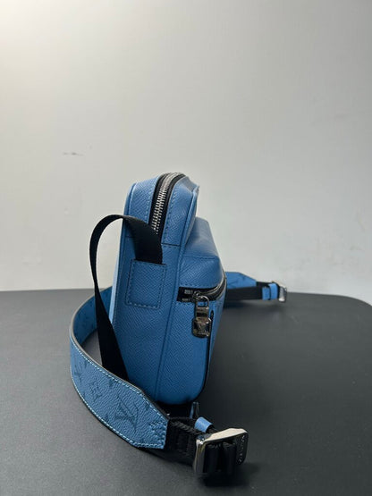 Preowned Louis Vuitton Baby Blue Monogram Messenger