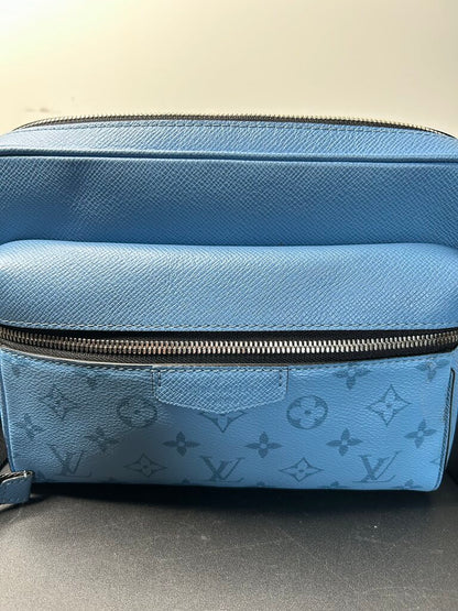 Preowned Louis Vuitton Baby Blue Monogram Messenger