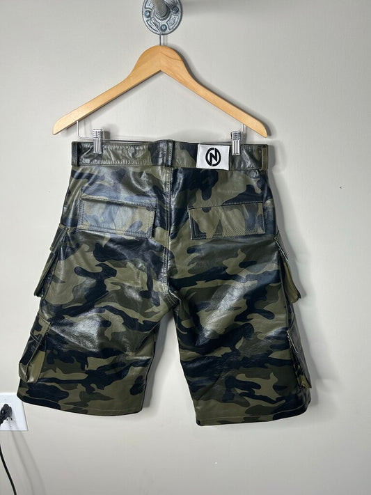 New NYRVA Camo Leather Cargo Shorts Size 32