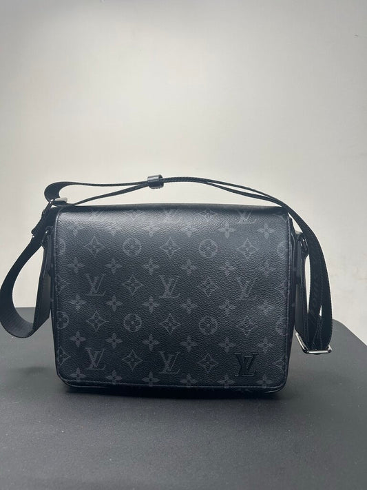 New Louis Vuitton Monogram District Bag