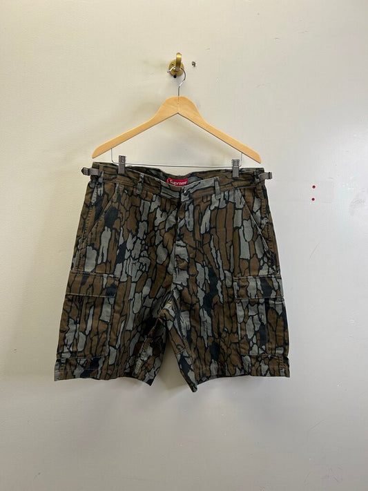 New Supreme Mossy Camo Shorts Sz.34