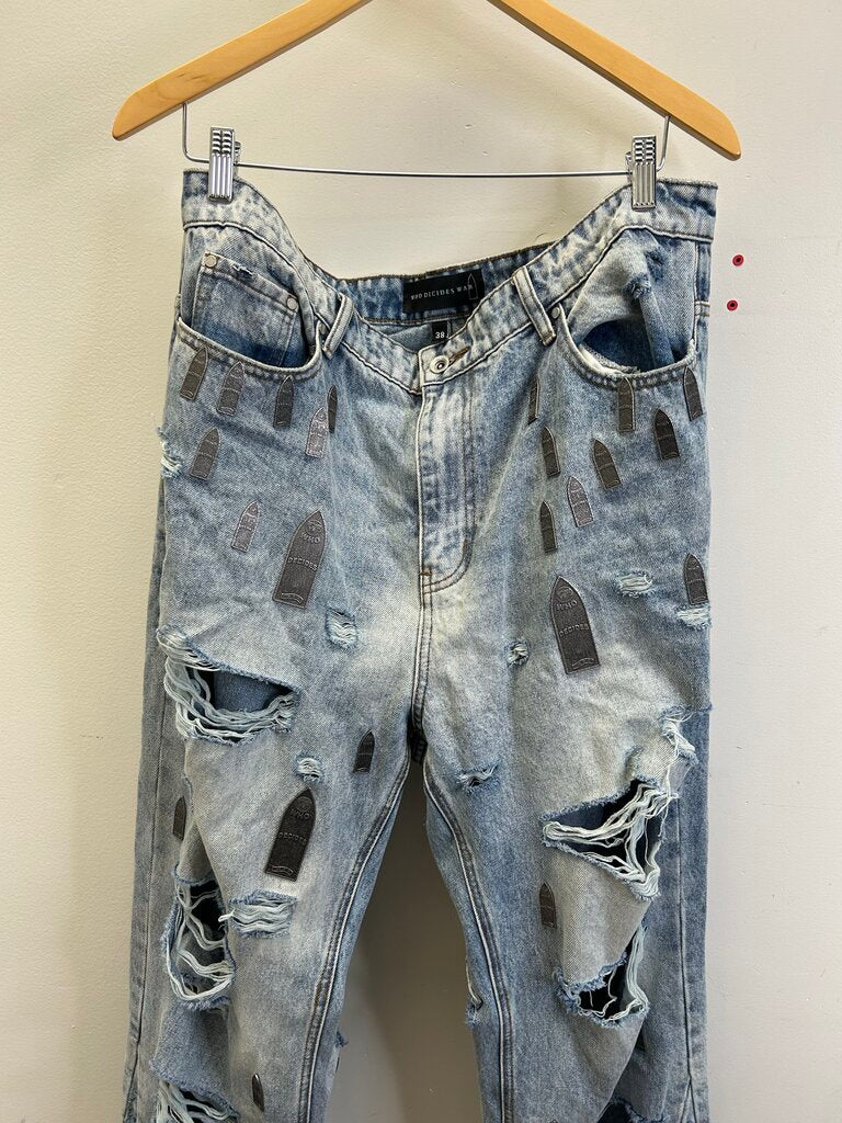 Preowned WDW Lightwash Pin Denim Size 38