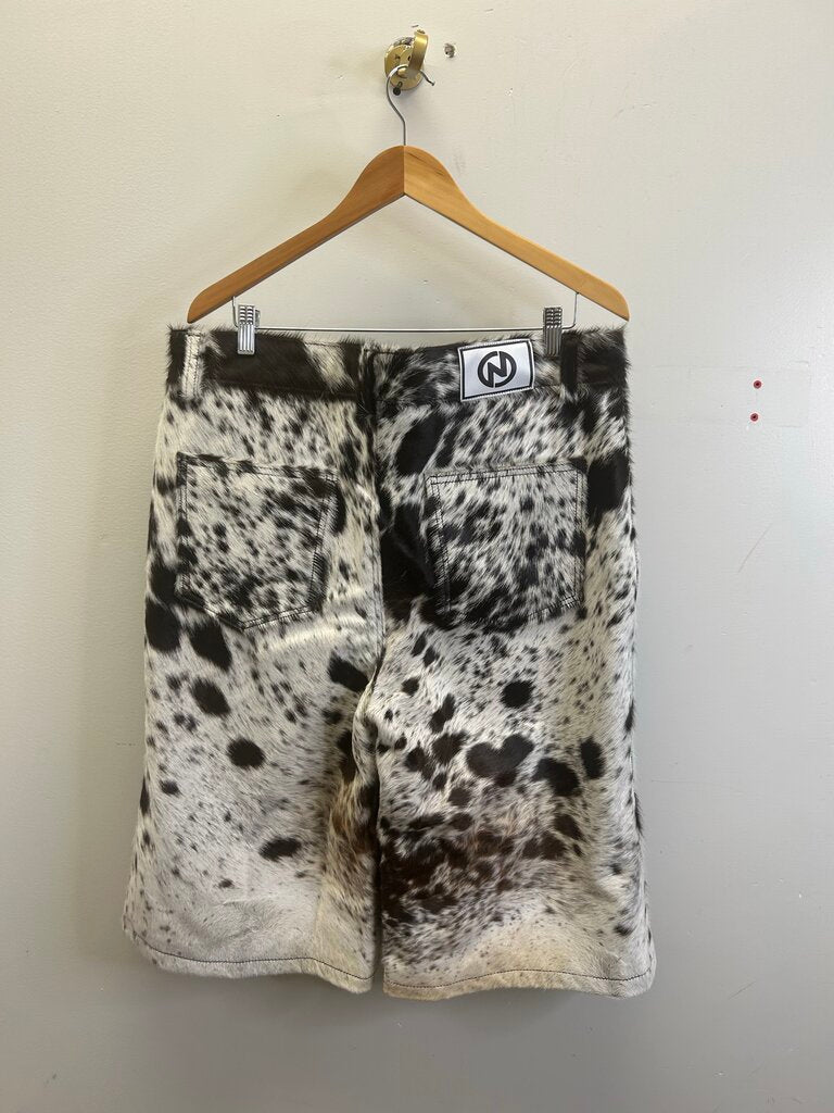 New NYRVA Black/White Mohair Shorts Size 36