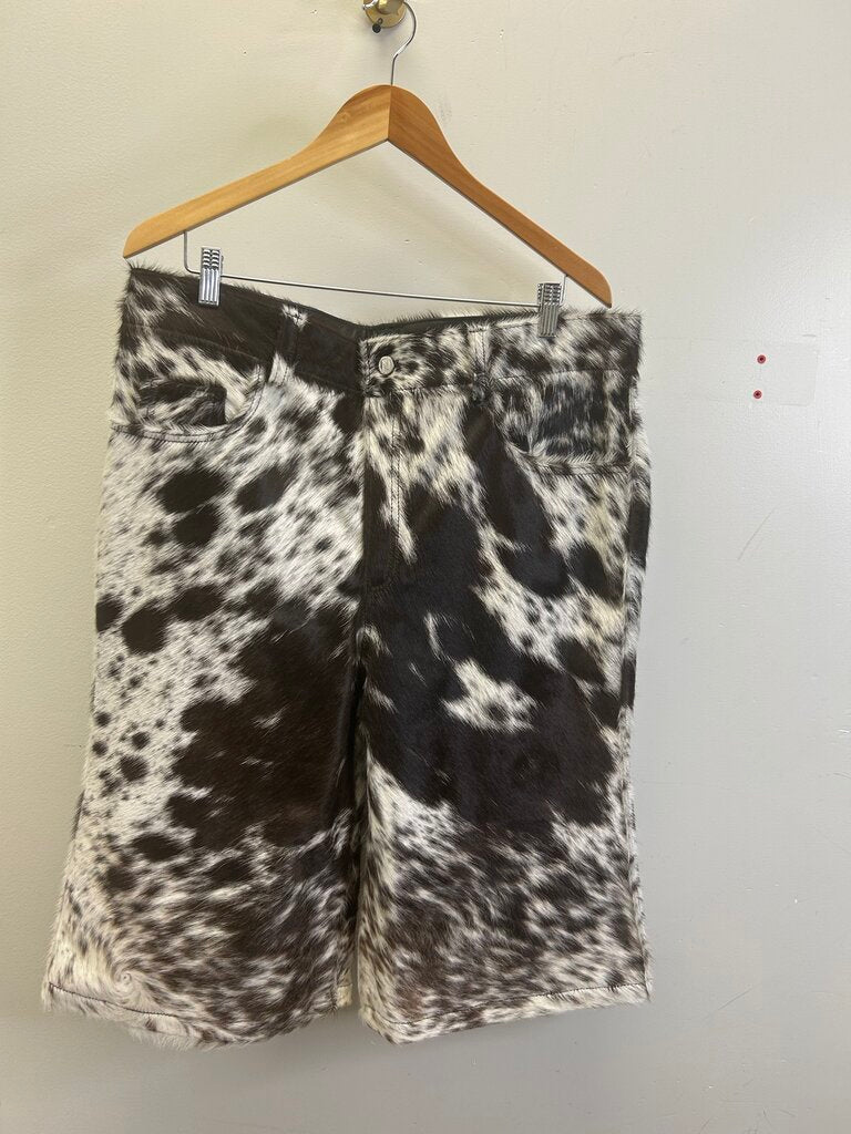 New NYRVA Black/White Mohair Shorts Size 36