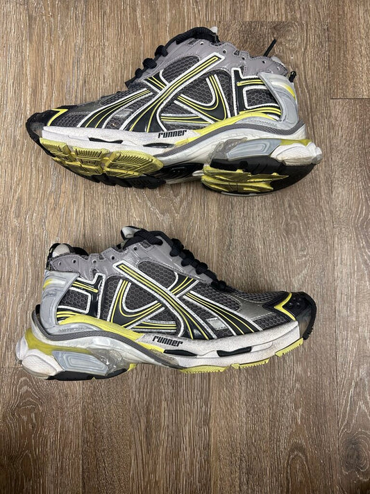 Preowened Balenciaga Runner Grey Blue Green Sz 41