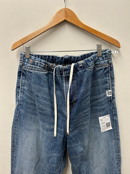 Preowned MMY Lightwash Jeans Size 48