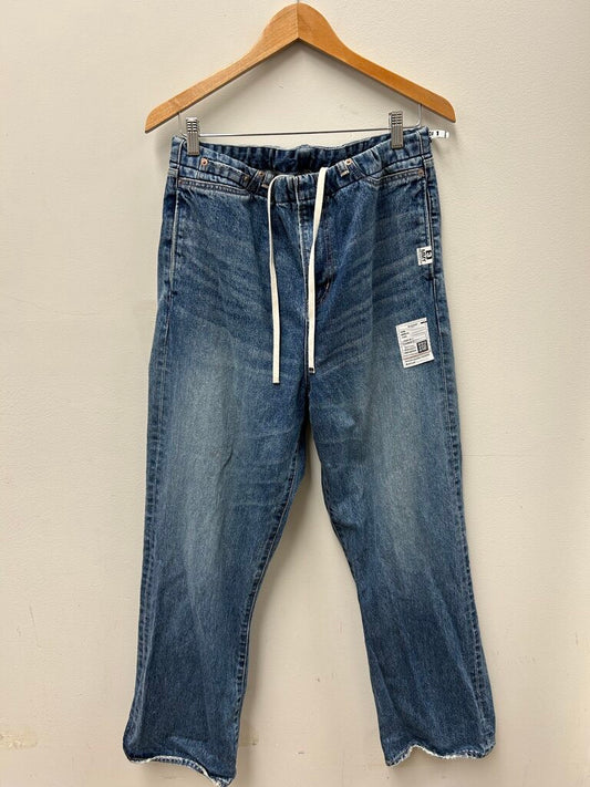 Preowned MMY Lightwash Jeans Size 48