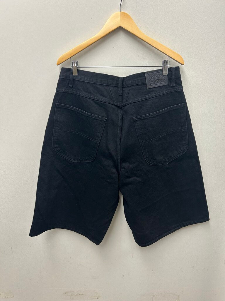 New Supreme Girbaud Black Jean Shorts Sz. 34