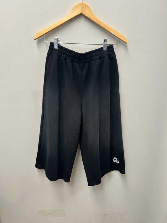 New HMDD Black Long Shorts Size Small