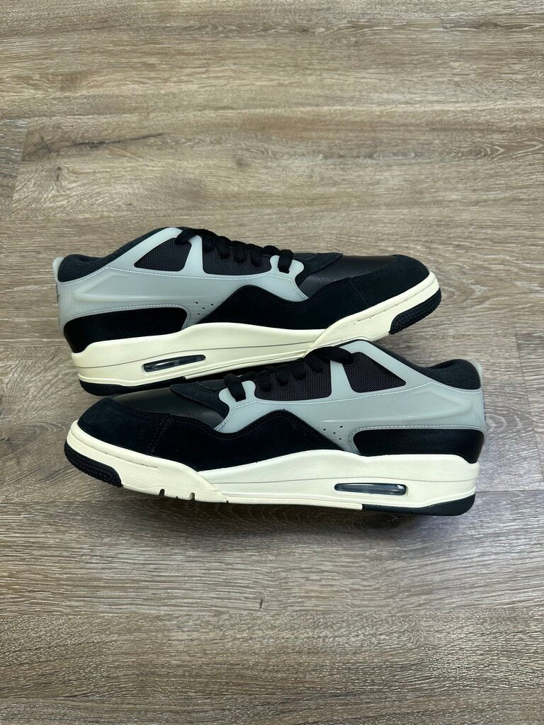 New Jordan 4 RM Black Sail Size 12.5