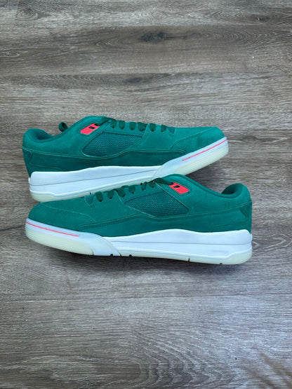New Jordan Flight Court Green Size 12.5
