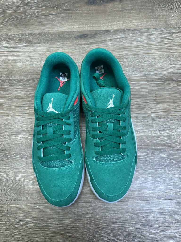 New Jordan Flight Court Green Size 12.5