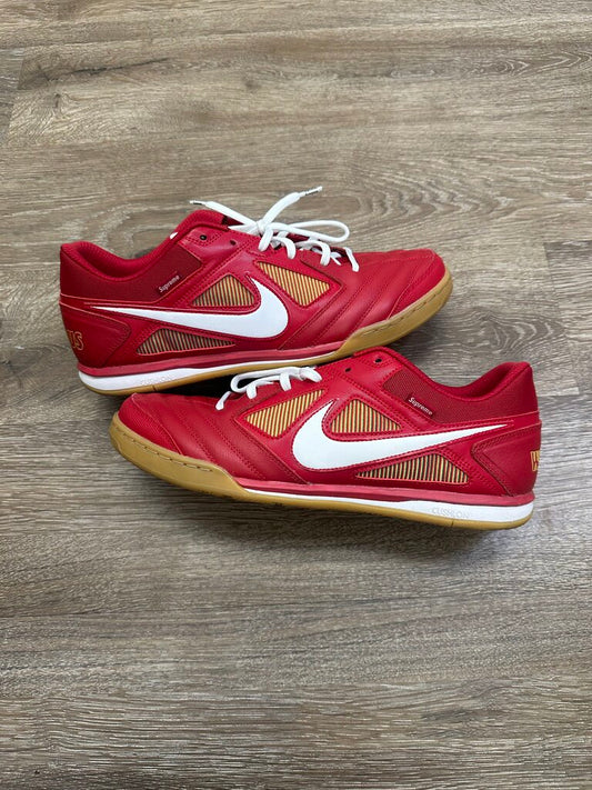 Preowned Nike Gato Supreme Red size 12