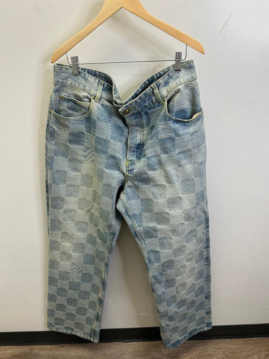 Preowned Louis Vuitton Skate Damiere Pharrell Lightwash Denim sz.40 2025