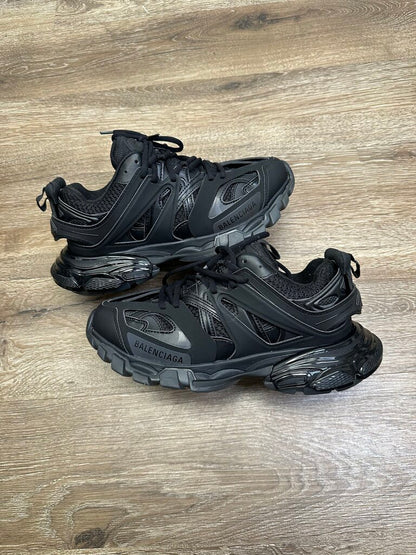 Preowned Balenciaga Track Black Sz 39