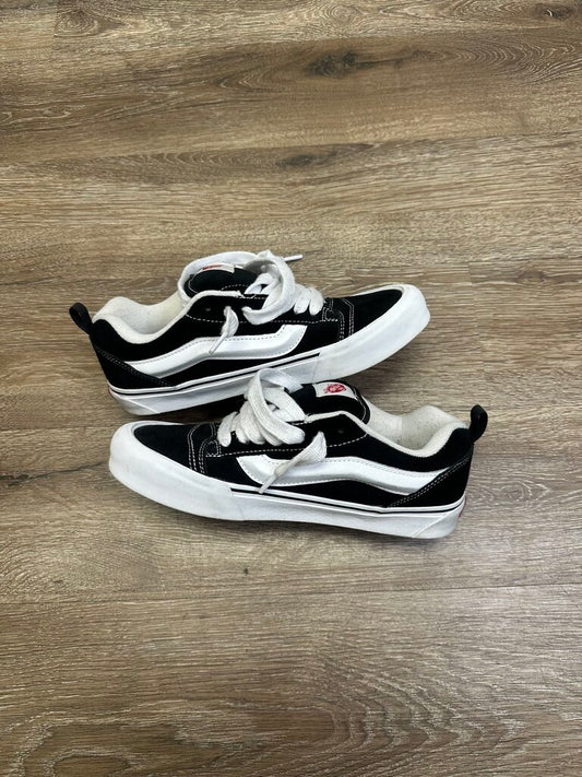 Preowned Vans New Skool Sz.8.5 (No Box)