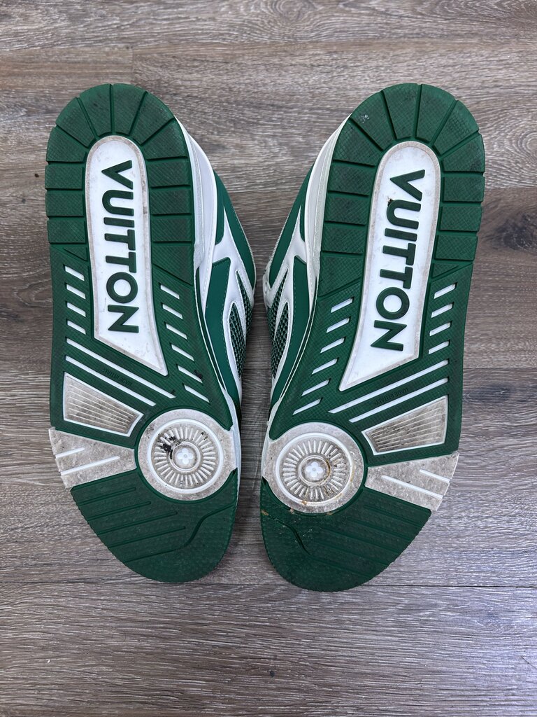 Preowned Louis Vuitton Skate Green size 8.5LV(10.5)