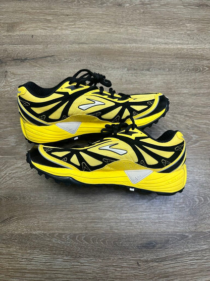 New Brooks Black Yellow cascade 1 Size 9.5