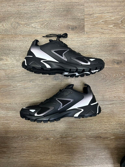 Preowned Louis Vuitton Tactic Black White Size 10LV (12M)