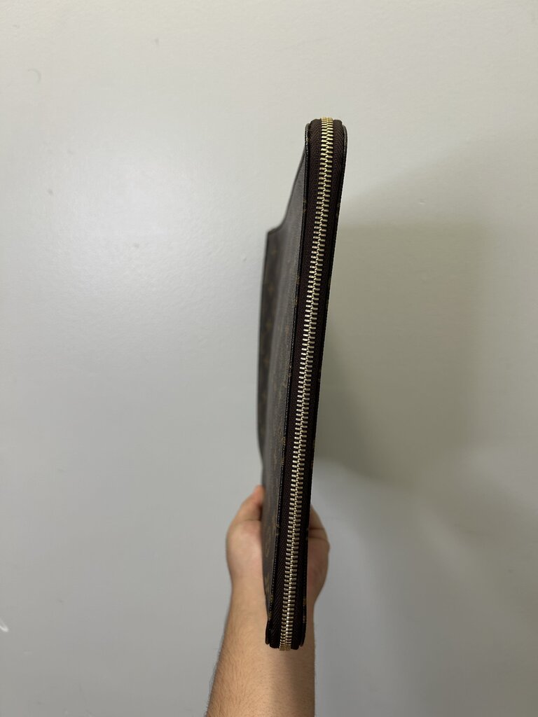 Preowned Louis Vuitton Monogram Brown Laptop Case
