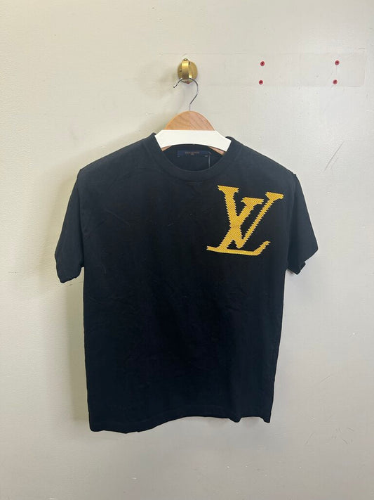 Preowned Louis Vuitton Black Yellow Tee size XS
